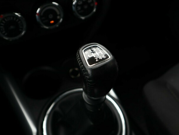 mitsubishi-asx-diesel-2011-big-14