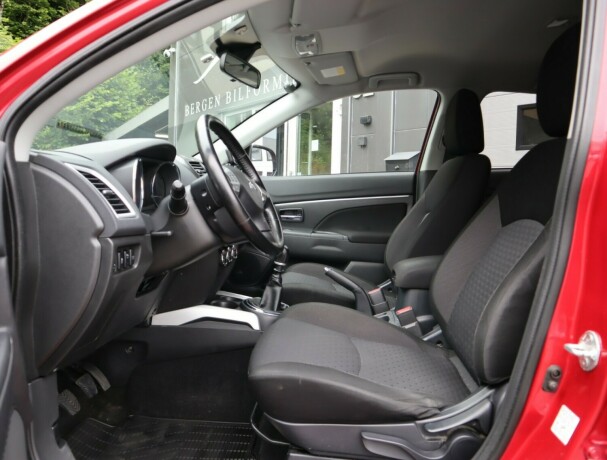 mitsubishi-asx-diesel-2011-big-6