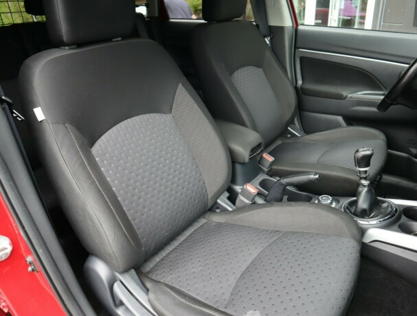 mitsubishi-asx-diesel-2011-big-10