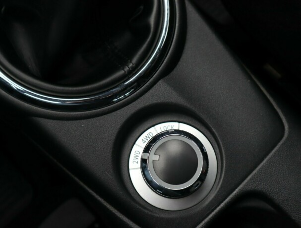 mitsubishi-asx-diesel-2011-big-15