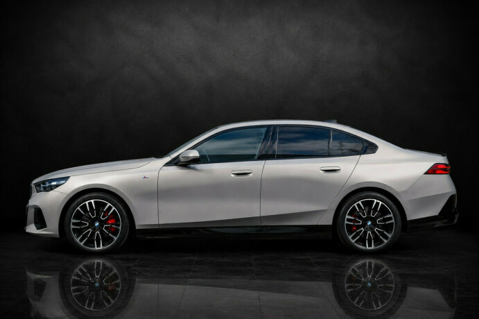 bmw-i5-elektrisitet-2025-big-30