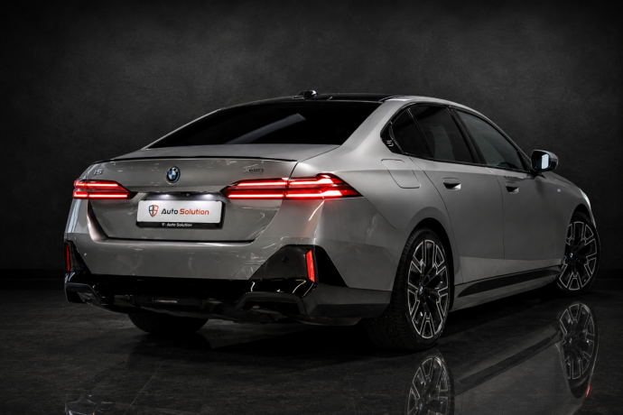 bmw-i5-elektrisitet-2025-big-1