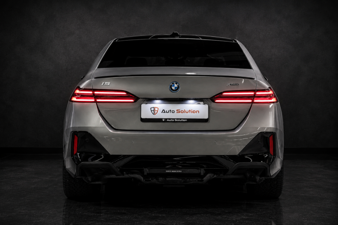 bmw-i5-elektrisitet-2025-big-3