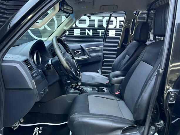 mitsubishi-pajero-diesel-2014-big-25