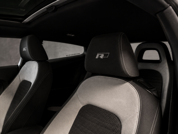 volkswagen-scirocco-bensin-2014-big-8