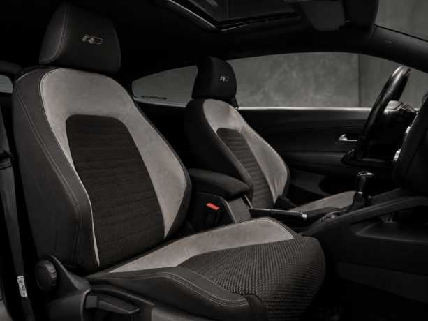 volkswagen-scirocco-bensin-2014-big-5