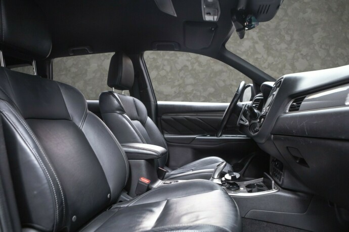 mitsubishi-outlander-elektrisitetbensin-2019-big-28