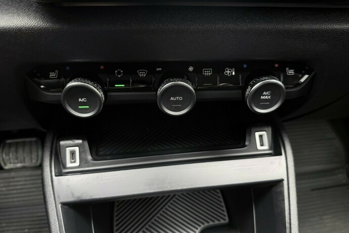 citroen-e-c4-elektrisitet-2023-big-21