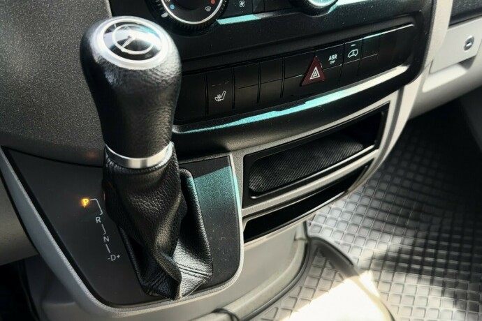 mercedes-benz-sprinter-diesel-2016-big-22