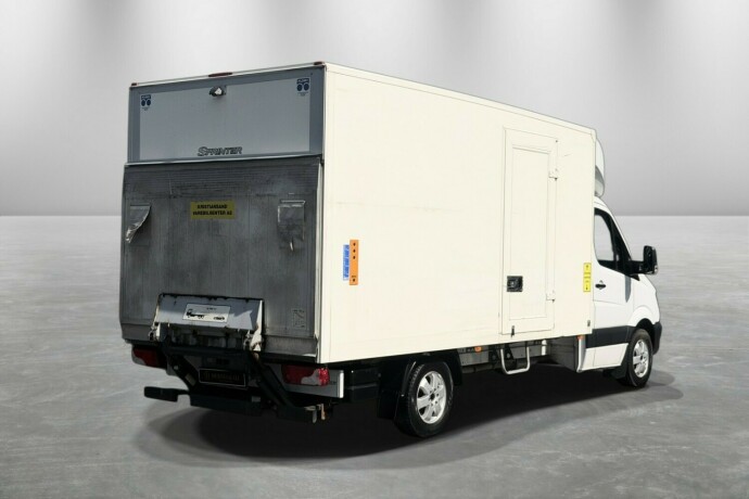 mercedes-benz-sprinter-diesel-2016-big-4