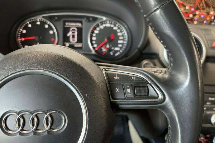 audi-a1-bensin-2012-big-11