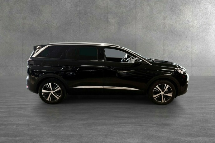 peugeot-5008-bensin-2018-big-7