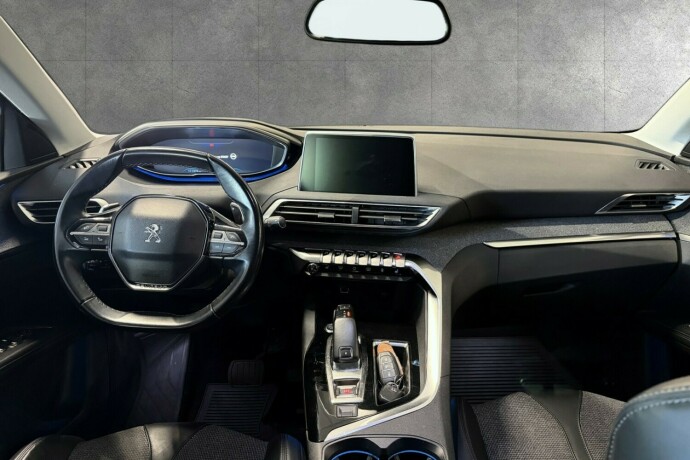 peugeot-5008-bensin-2018-big-11