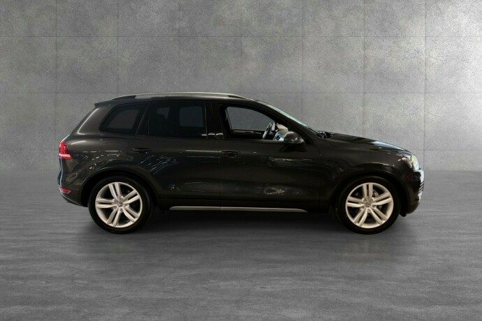volkswagen-touareg-diesel-2012-big-6