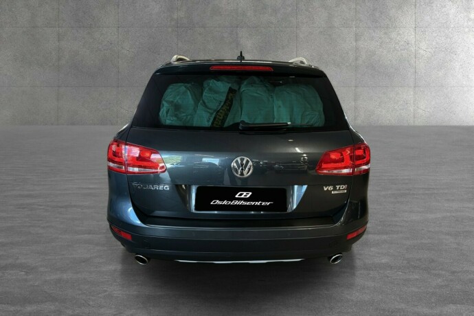 volkswagen-touareg-diesel-2012-big-4
