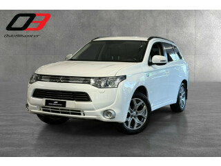 Mitsubishi | Outlander | Elektrisitet+bensin | 2014