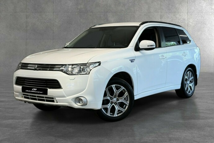 mitsubishi-outlander-elektrisitetbensin-2014-big-22