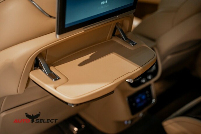 bentley-bentayga-bensin-2018-big-74