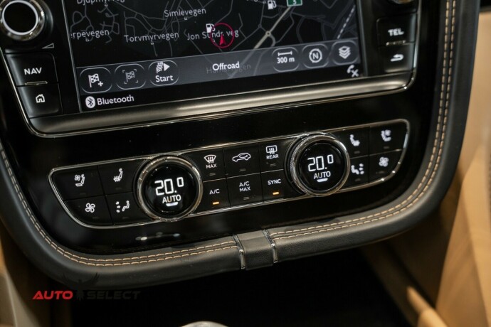 bentley-bentayga-bensin-2018-big-53
