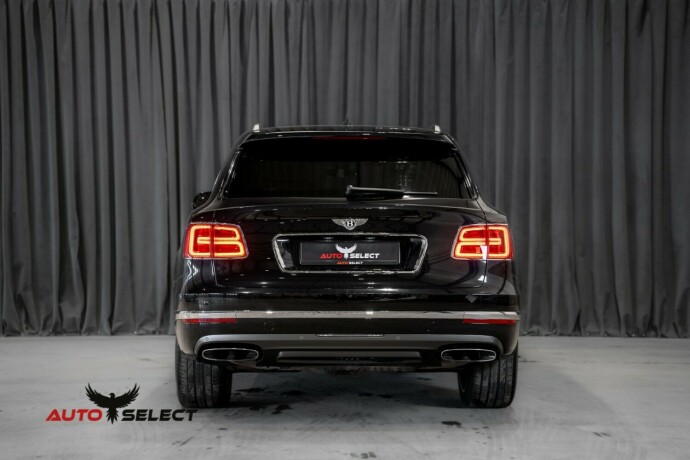 bentley-bentayga-bensin-2018-big-12