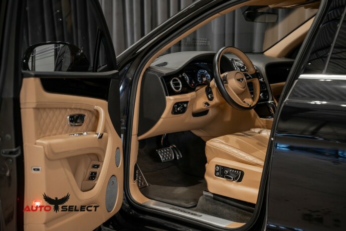 bentley-bentayga-bensin-2018-big-22