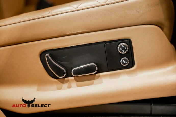 bentley-bentayga-bensin-2018-big-79
