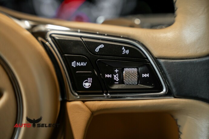 bentley-bentayga-bensin-2018-big-39