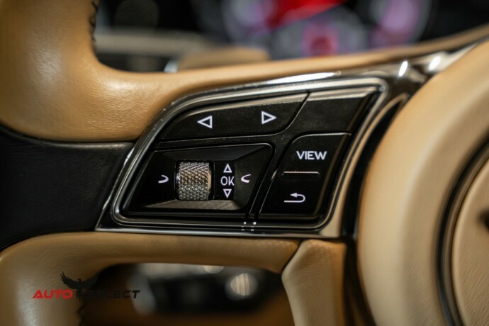 bentley-bentayga-bensin-2018-big-36