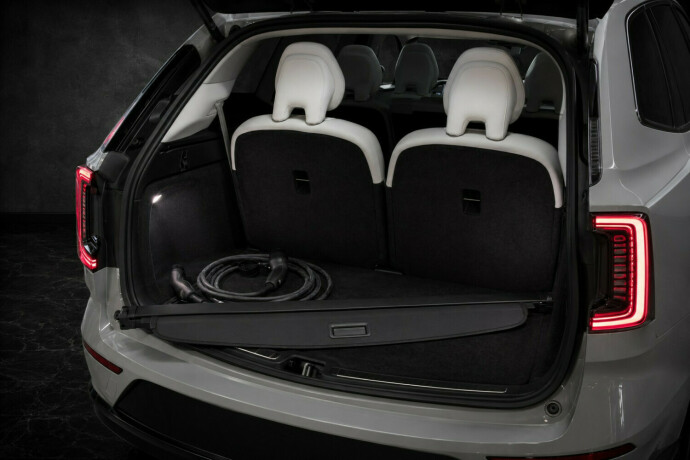 volvo-ex90-elektrisitet-2025-big-26