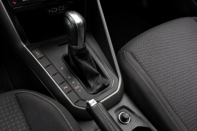 volkswagen-polo-bensin-2019-big-14