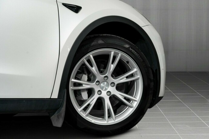 tesla-model-y-elektrisitet-2024-big-12