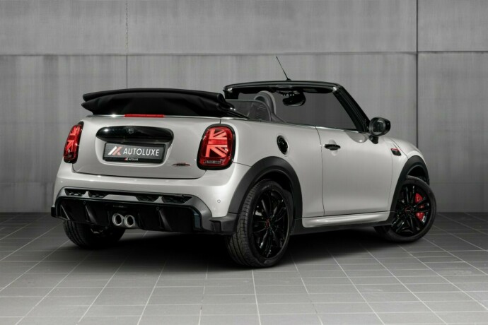 mini-john-cooper-works-bensin-2024-big-1