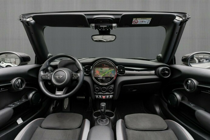 mini-john-cooper-works-bensin-2024-big-24