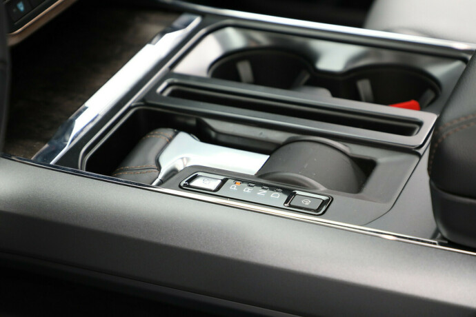 ford-f-150-elektrisitet-2023-big-20