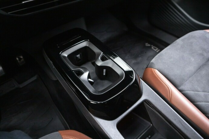 volkswagen-id4-elektrisitet-2021-big-17