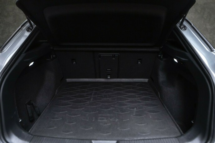 volkswagen-id4-elektrisitet-2021-big-26