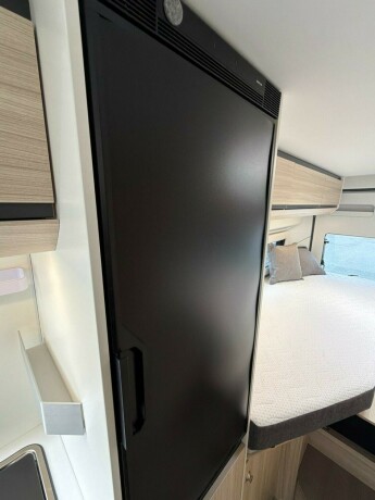 adria-twin-640sl-diesel-2024-big-30