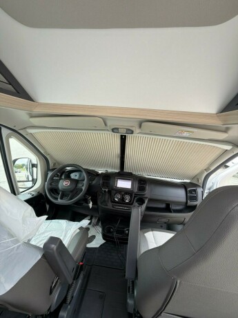 adria-twin-640sl-diesel-2024-big-14
