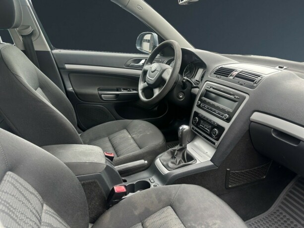 skoda-octavia-diesel-2009-big-10