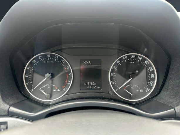 skoda-octavia-diesel-2009-big-21