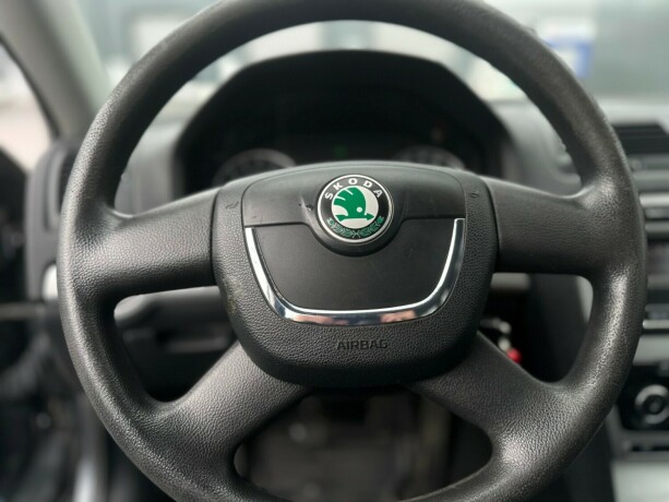 skoda-octavia-diesel-2009-big-13