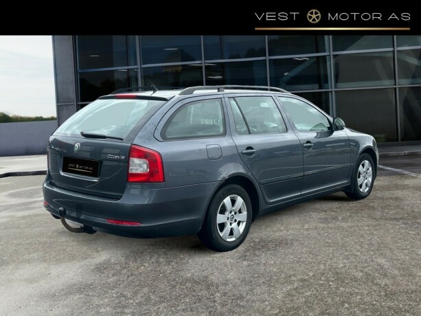 skoda-octavia-diesel-2009-big-6