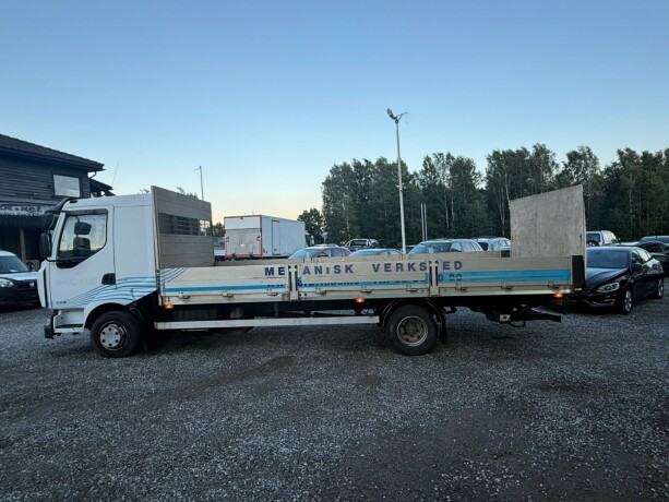 renault-20-diesel-2012-big-9