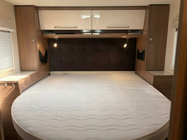 itineo-740-topputgave-queensbed-senkeseng-44-tonn-totalvekt-stekeovn-skinn-diesel-2017-big-86