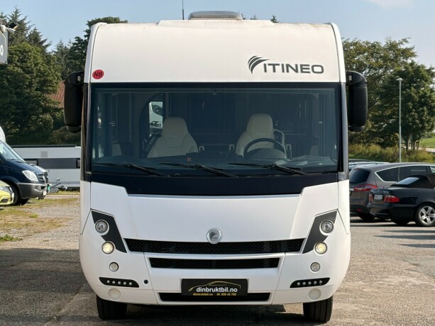 itineo-740-topputgave-queensbed-senkeseng-44-tonn-totalvekt-stekeovn-skinn-diesel-2017-big-1