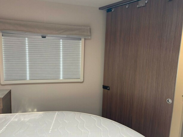 itineo-740-topputgave-queensbed-senkeseng-44-tonn-totalvekt-stekeovn-skinn-diesel-2017-big-92