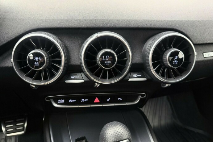 audi-tt-bensin-2015-big-24