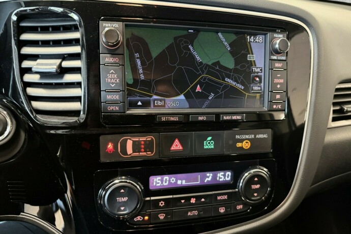 mitsubishi-outlander-elektrisitetbensin-2014-big-27