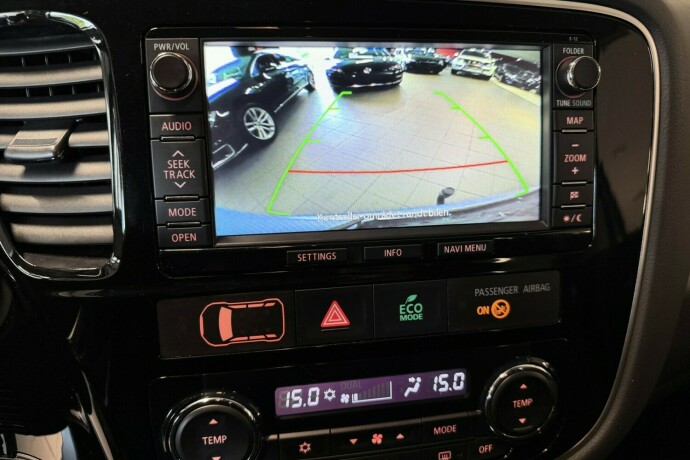 mitsubishi-outlander-elektrisitetbensin-2014-big-21
