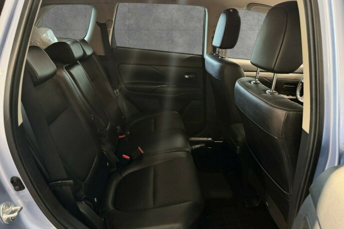 mitsubishi-outlander-elektrisitetbensin-2014-big-15